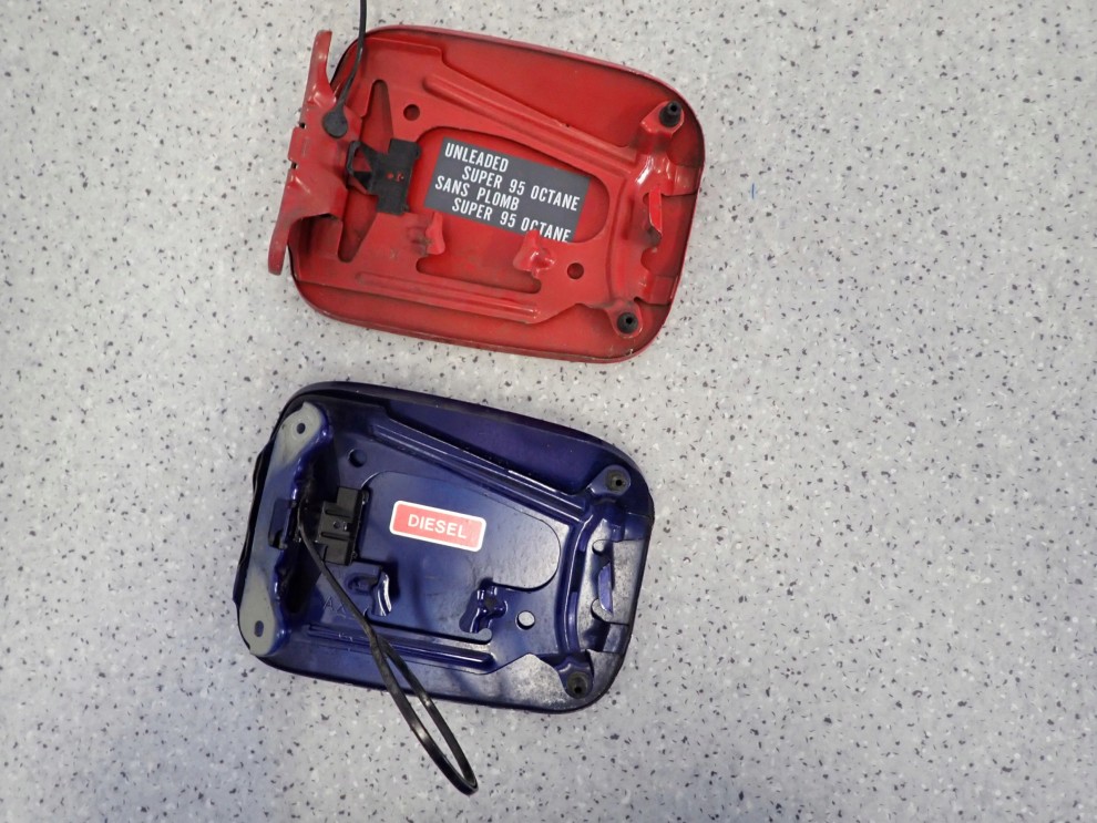 NISSAN MICRA K12 02-10 KLAPKA WLEWU PALIWA 4/4