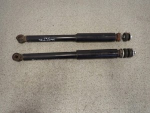 SUZUKI SWIFT 10- AMORTYZATOR TYLNY 1/6 MINIATURA