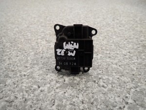 NISSAN PULSAR 14-18 SILNICZEK NAGRZEWNICY NAWIEWU 3 RODZAJE 2/7 MINIATURA