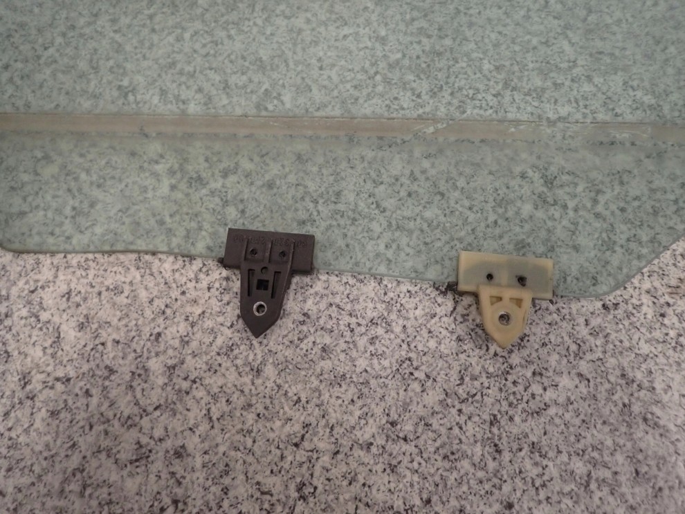 NISSAN PRIMERA P12 02-07 5d SZYBA TYLNA PRAWA 2/2