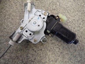 HYUNDAI GETZ 02-10 PODNOŚNIK PRZEDNI PRAWY 4/5 MINIATURA