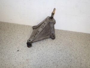 NISSAN MICRA K12 1.2i MANUAL 02- ŁAPA GÓRNA SKRZYNI BIEGÓW 3/8 MINIATURA