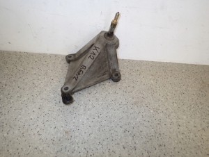 NISSAN MICRA K12 1.2i MANUAL 02- ŁAPA GÓRNA SKRZYNI BIEGÓW 4/8 MINIATURA