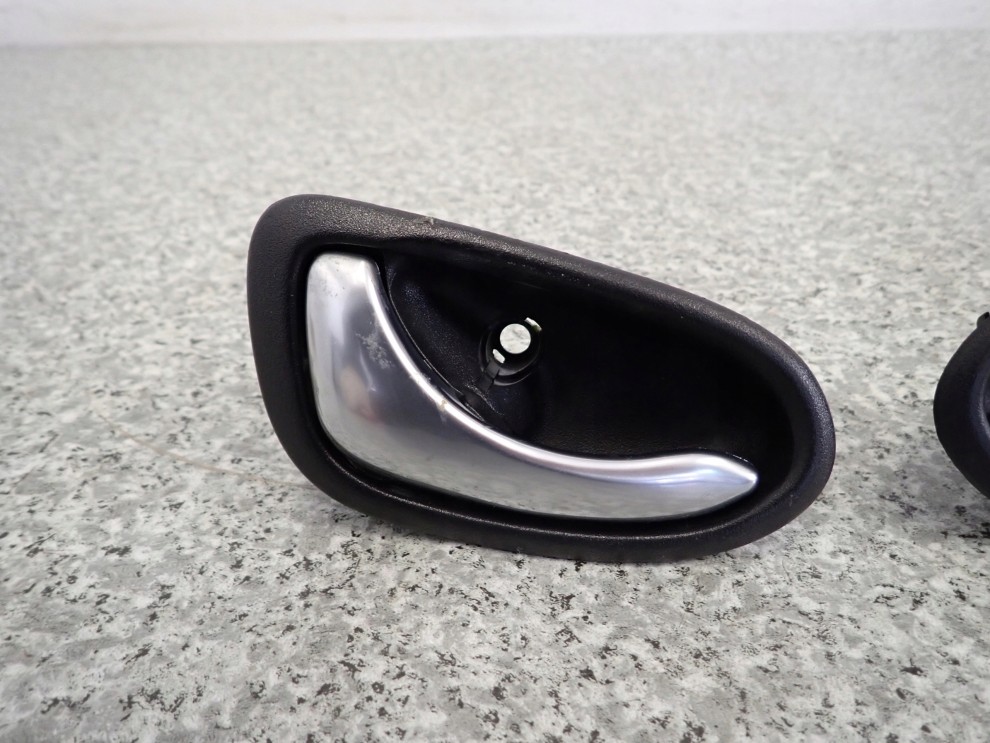 NISSAN PRIMERA P12 02-04 KLAMKA WEWNĘTRZNA TYLNA LEWA LUB PRAWA 2/6