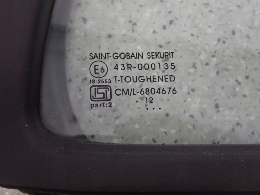 NISSAN MICRA K13 10- SZYBA TYLNA PRAWA 4/6