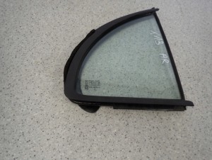 NISSAN MICRA K13 10- SZYBA TYLNA PRAWA 3/6 MINIATURA