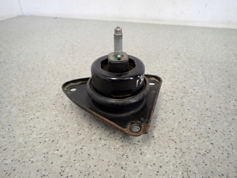 HYUNDAI i30 1.6 CRDI 07-11 PODUSZKA SILNIKA PRAWA 2/6