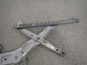 SUBARU FORESTER II 02-07 PODNOŚNIK SZYBY TYLNY LEWY 2/5 MINIATURA