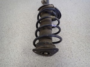 MAZDA 3 BK BENZYNA 03-07 AMORTYZATOR MCPHERSON PRZEDNI PRAWY 7/8 MINIATURA