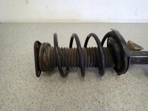 MAZDA 3 BK BENZYNA 03-07 AMORTYZATOR MCPHERSON PRZEDNI LEWY 2/6 MINIATURA