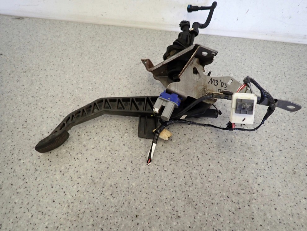 MAZDA 3 MAZDA3 03- PEDAŁ GAZU POTENCJOMETR 3/5