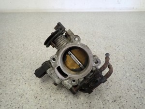 HYUNDAI SONATA V 2.0i 05-10 PRZEPUSTNICA POWIETRZA 5/6 MINIATURA