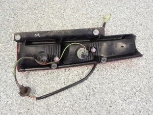 SUZUKI IGNIS 03-07 LAMPA TYLNA LEWA LUB PRAWA 3/6 MINIATURA