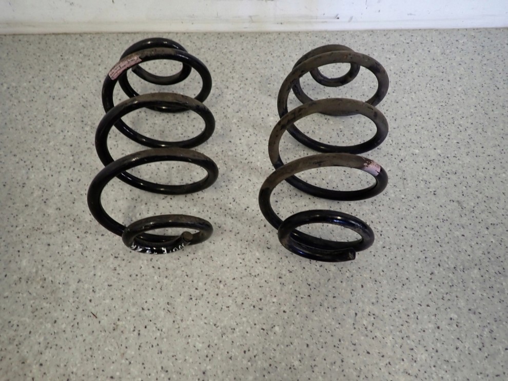 NISSAN NOTE E11 06- SPRĘŻYNA TYLNA ZAWIESZENIA 2/7