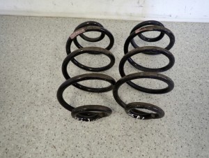 NISSAN NOTE E11 06- SPRĘŻYNA TYLNA ZAWIESZENIA 3/7 MINIATURA