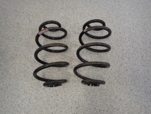 NISSAN NOTE E11 06- SPRĘŻYNA TYLNA ZAWIESZENIA 6/7 MINIATURA