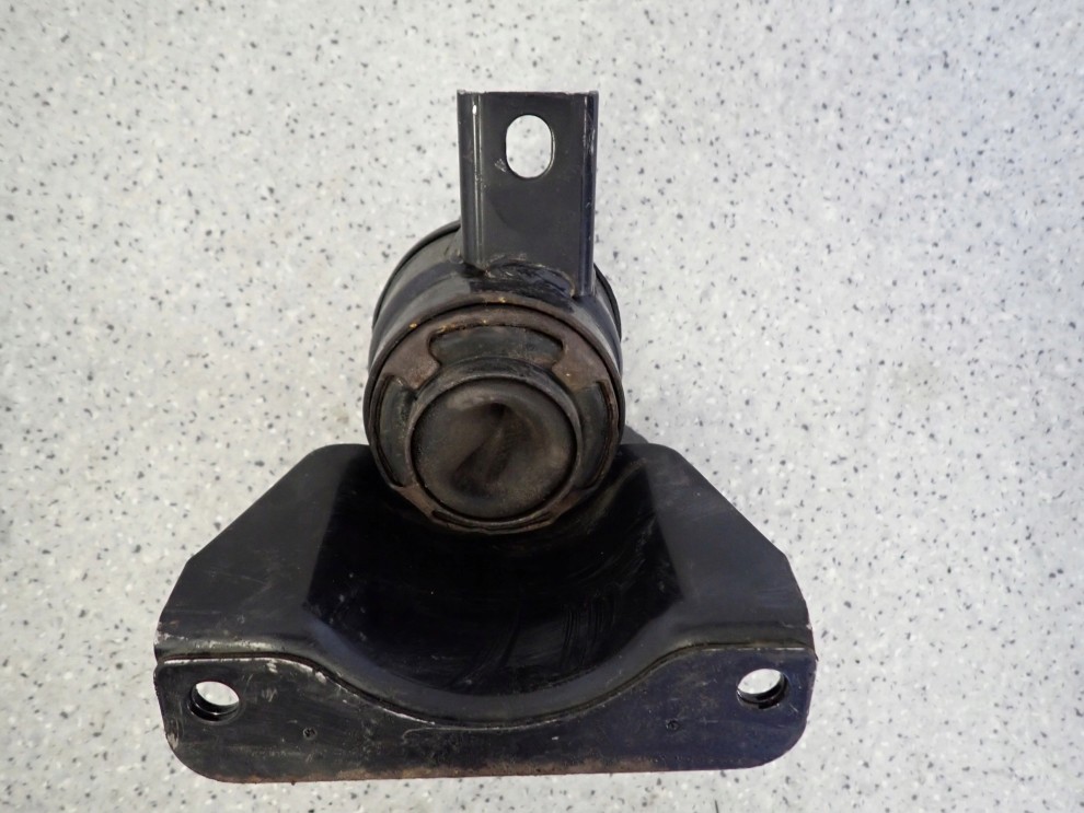 SUZUKI SWIFT MK6 1.3 D DDIS 04-09 PODUSZKA SILNIKA PRZEDNIA PRAWA 6/7