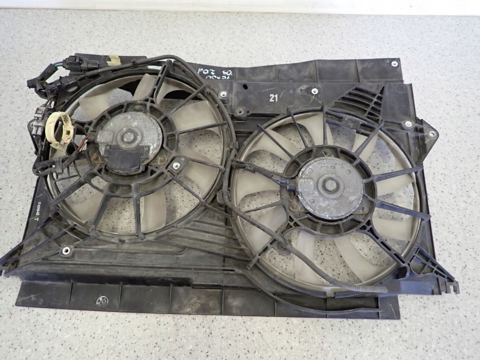 TOYOTA VERSO 09-13 2.0 D4D WENTYLATOR WODY KLIMY 2/4