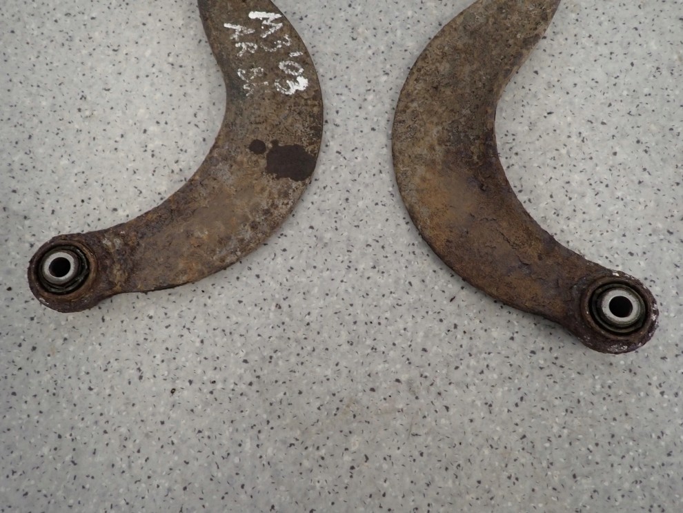 MAZDA 3 MAZDA3 BK 03-08 WAHACZ TYLNY LEWY LUB PRAWY 5/6