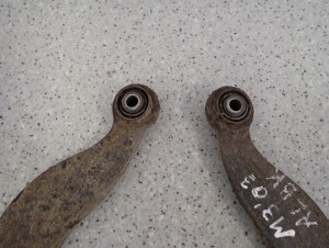 MAZDA 3 MAZDA3 BK 03-08 WAHACZ TYLNY LEWY LUB PRAWY 3/6 MINIATURA