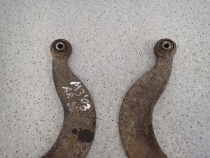 MAZDA 3 MAZDA3 BK 03-08 WAHACZ TYLNY LEWY LUB PRAWY 6/6 MINIATURA