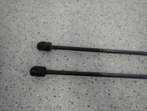 KIA CARENS III 06-11 SIŁOWNIKI KLAPY BAGAŻNIKA 4/5 MINIATURA