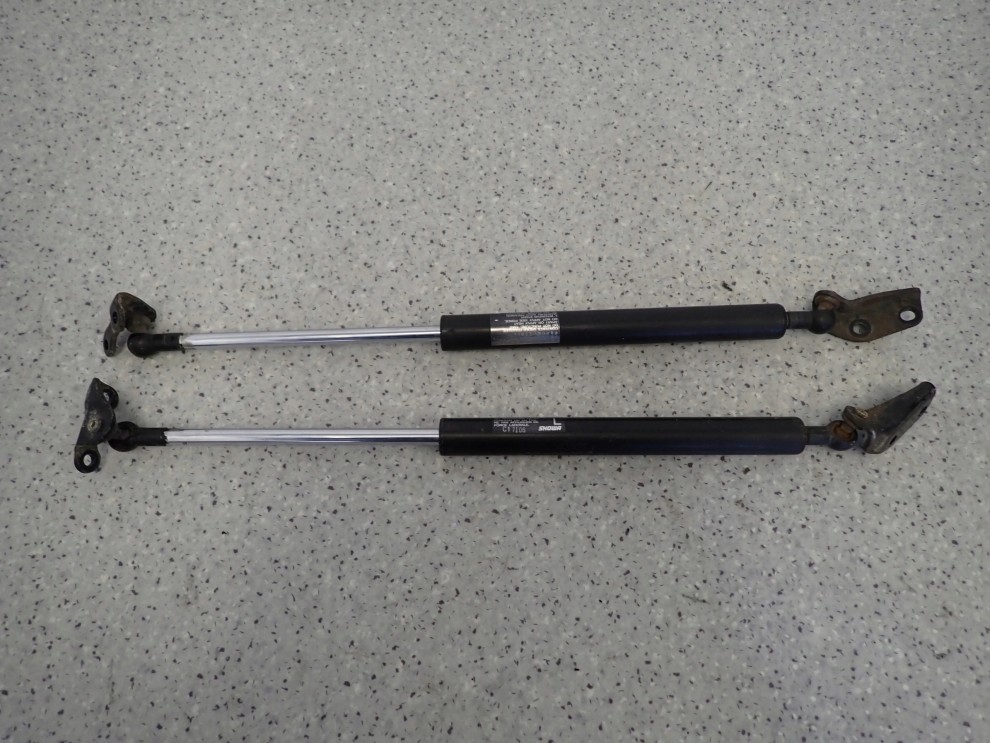 HONDA JAZZ II 02-07 SIŁOWNIKI KLAPY BAGAŻNIKA 3/3