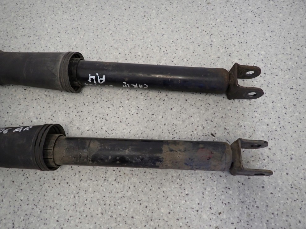 KIA CARENS III 06-11 AMORTYZATOR TYLNY LEWY LUB PRAWY 3/5