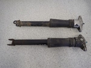 KIA CARENS III 06-11 AMORTYZATOR TYLNY LEWY LUB PRAWY 5/5 MINIATURA