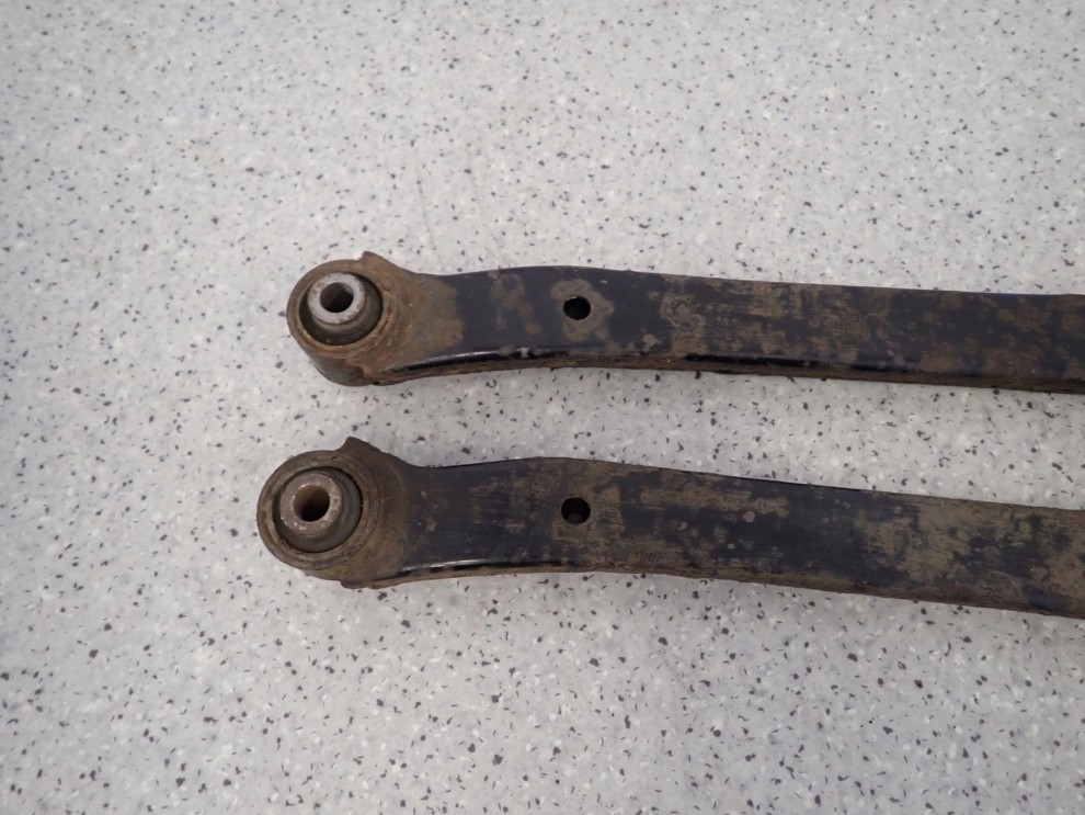 KIA CARENS III 06-11 WAHACZ TYLNY LEWY LUB PRAWY 3/4