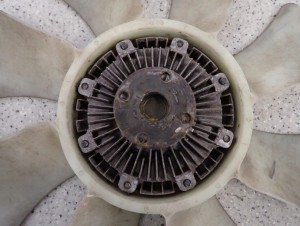 HYUNDAI H200 2.5D 98- WISKOZA WENTYLATOR 4/5 MINIATURA