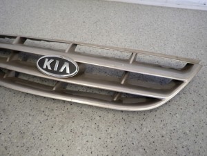 KIA CERATO 04- ATRAPA ZDERZAKA GRILL 3/6 MINIATURA