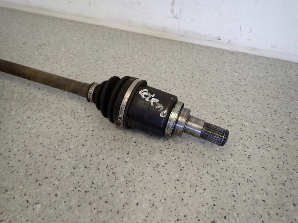 SUZUKI CELERIO 1.0i 14-19 PÓŁOŚ PRZEDNIA LEWA 3/6