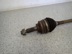 SUZUKI CELERIO 1.0i 14-19 PÓŁOŚ PRZEDNIA PRAWA 2/4 MINIATURA