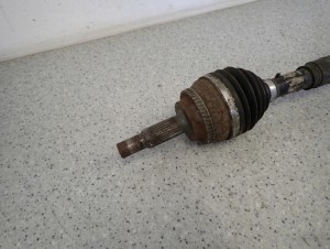 TOYOTA COROLLA E12 04-07 1.4 D4D PÓŁOŚ LEWA KRÓTKA 2/6 MINIATURA