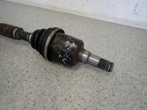 TOYOTA COROLLA E12 04-07 1.4 D4D PÓŁOŚ LEWA KRÓTKA 3/6 MINIATURA