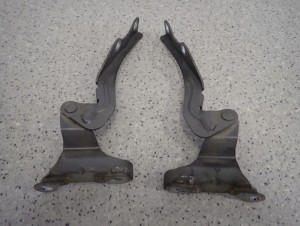 KIA RIO 05-10 ZAWIASY MASKI LEWY PRAWY KOMPLET 3/3 MINIATURA