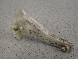 MAZDA 3 MAZDA3 4d 03- ŚLIZG ZDERZAKA PRZEDNI PRAWY