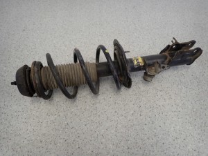 KIA VENGA 1.4 DIESEL 09- AMORTYZATOR MCPHERSON PRZEDNI LEWY 4/5 MINIATURA