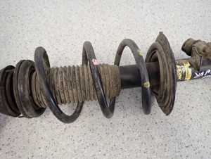 KIA VENGA 1.4 DIESEL 09- AMORTYZATOR MCPHERSON PRZEDNI PRAWY 3/5 MINIATURA