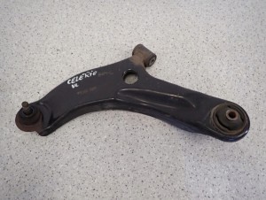 SUZUKI CELERIO 14-19 WAHACZ PRZEDNI LEWY 1/5 MINIATURA