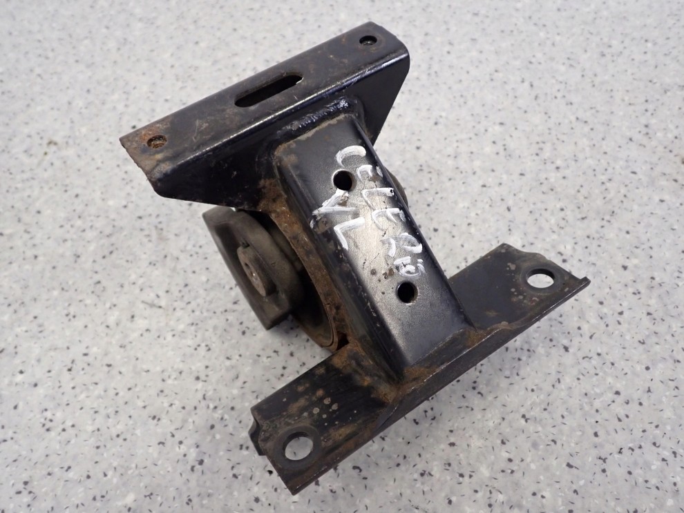 SUZUKI CELERIO 14-19 PODUSZKA SILNIKA LEWA 3/5