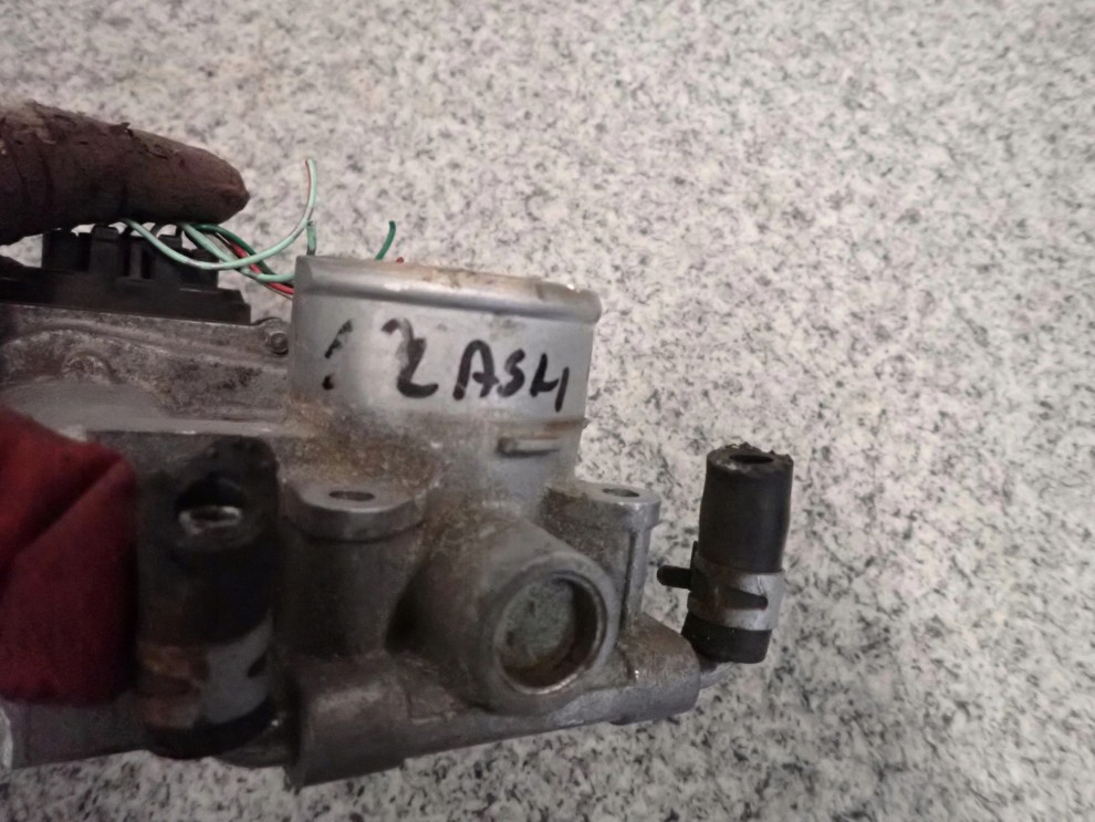 SUZUKI SPLASH 08-14 1.2 BENZYNA PRZEPUSTNICA 3/6