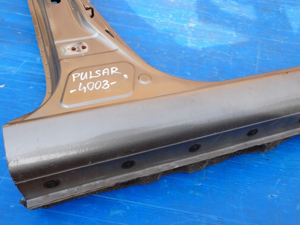 NISSAN PULSAR 14-18 PRÓG PRAWY SŁUPEK ŚRODKOWY K51 10/10