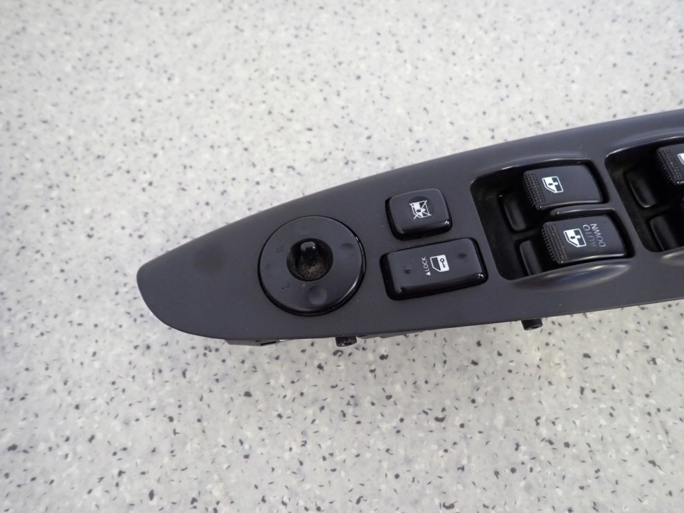 KIA RIO II 05-10 PANEL SZYB PRZEDNI LEWY 4 SZYBY 4/8