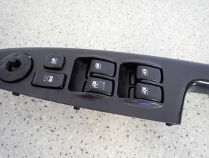 KIA RIO II 05-10 PANEL SZYB PRZEDNI LEWY 4 SZYBY 3/8 MINIATURA