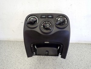 KIA RIO II 05-10 PANEL STEROWANIA NAWIEWU KLIMATYZACJI 1/6 MINIATURA