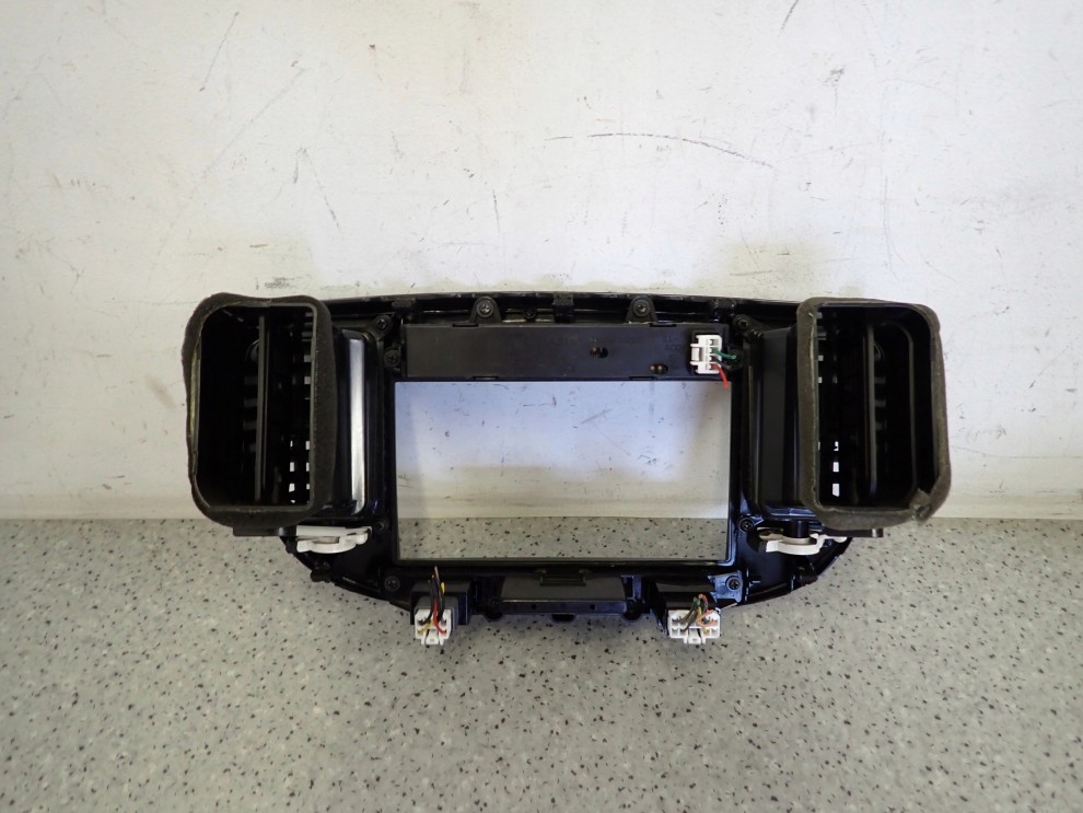 KIA RIO II 05-10 KRATKA RADIA NAWIEWU 5/8