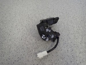 TOYOTA COROLLA E12 HB ZAMEK KLAPY BAGAŻNIKA JP 2/6 MINIATURA