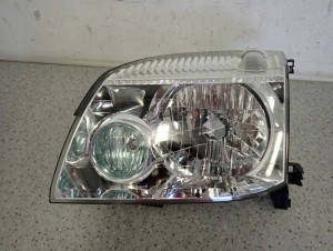 NISSAN XTRAIL T30 LAMPA PRZEDNIA LEWA REFLEKTOR LEWY EUROPA 1/10 MINIATURA